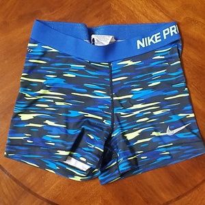 Nike workouts shorts